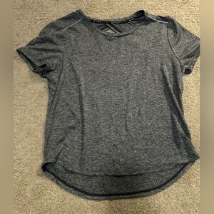 Spyder Shirt size: small